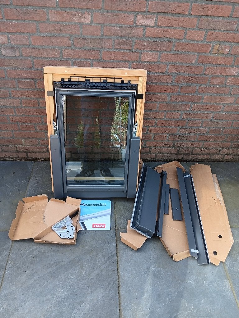Nieuwe Velux tuimeldakraam 55 x 78 cm, GGL C02., Ophalen, Minder dan 80 cm, Minder dan 80 cm, Nieuw