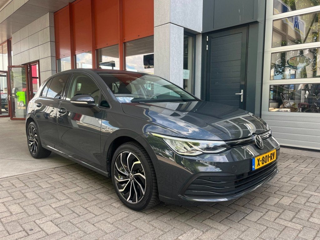 Volkswagen GOLF 1.0 ETSI LIFE, Auto's, Gebruikt, 650 kg, 19 km/l, Golf