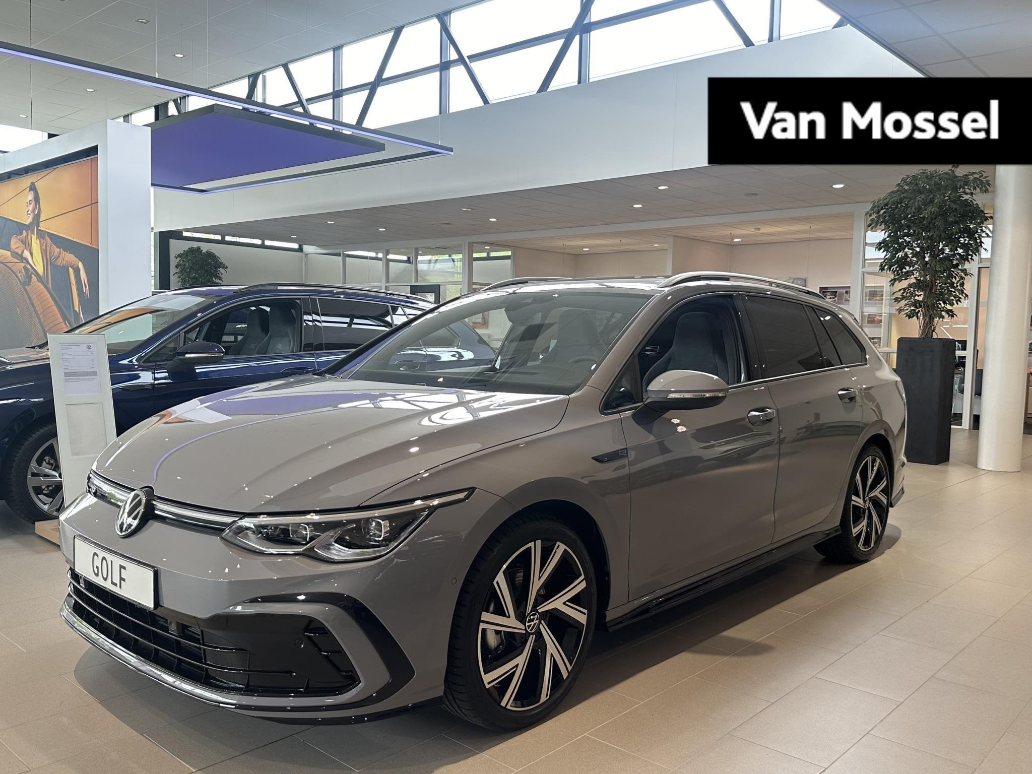 Volkswagen Golf Variant 1.5 eTSI R-Line Business+ | Panorami, 12 maanden, Stof, 1498 cc, Euro 6
