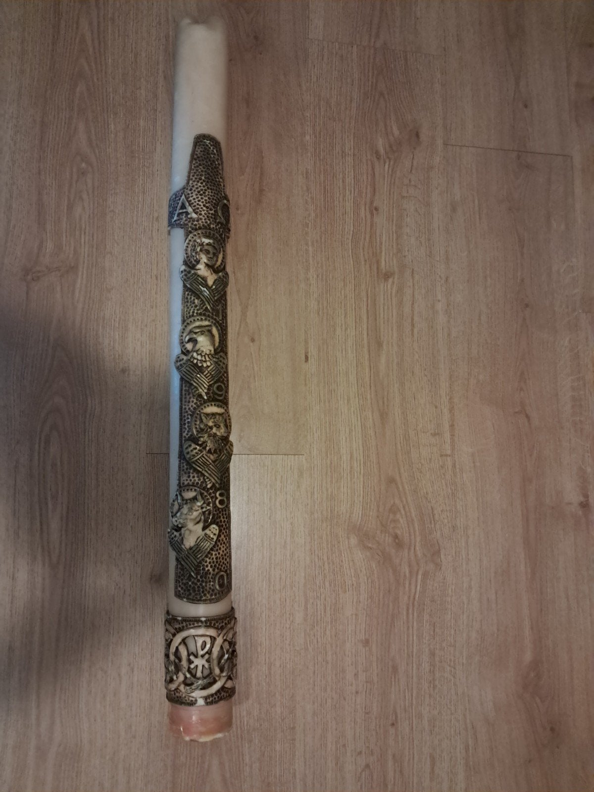 Grote Paaskaars met reliëfdecoratie 85 cm, Antiek en Kunst, Ophalen of Verzenden