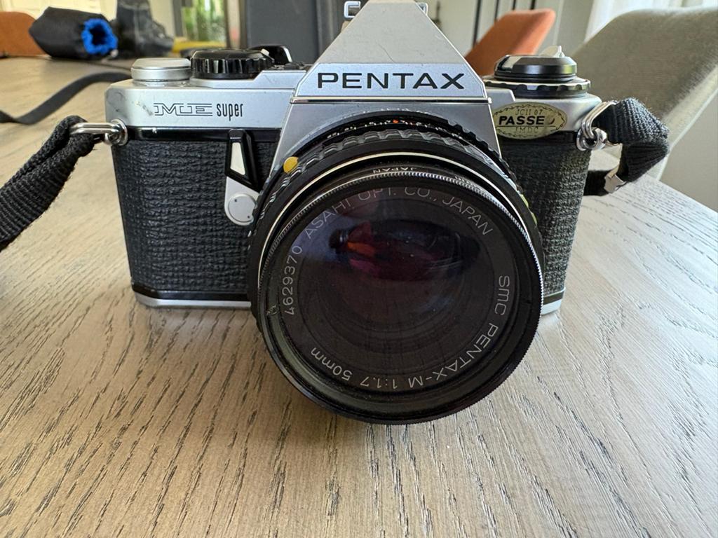 Pentax ME Super met 2 lenzen en accessoires, Ophalen of Verzenden, Gebruikt, Standaardlens