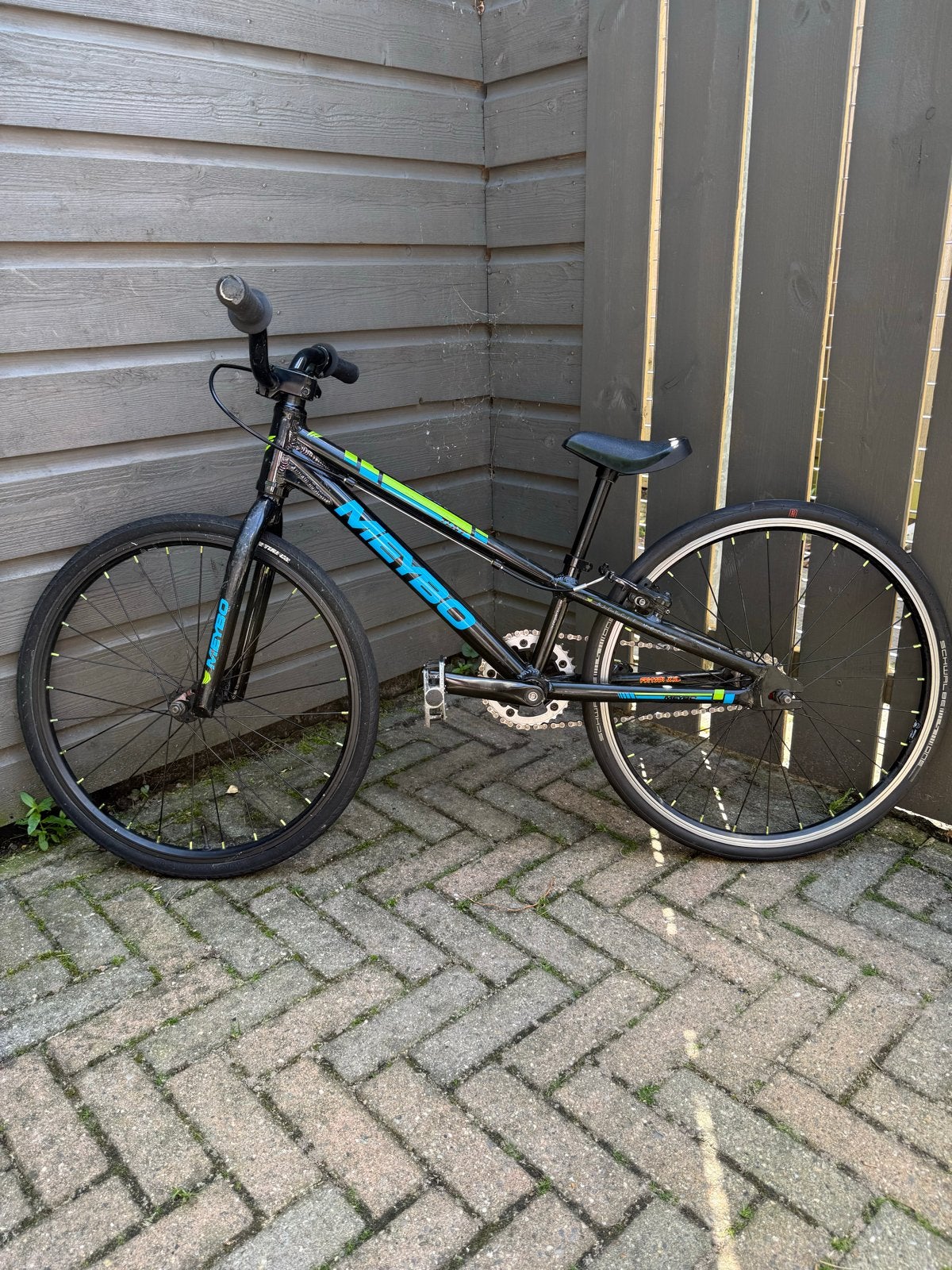 Meybo BMX Micro fiets met nieuwe Schwalbe band en onderhoud, Fietsen en Brommers, Fietsen | Crossfietsen en BMX, Staal, V-brakes