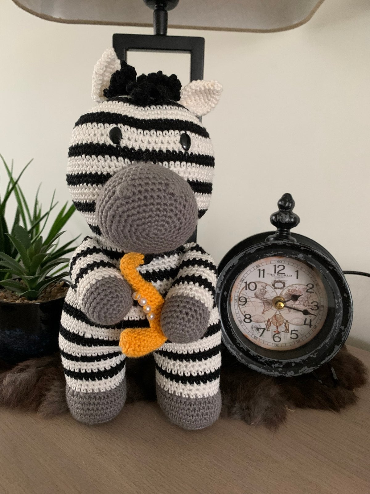 Gehaakte Zebra Knuffel met Saxofoon - Handgemaakt, Overige merken, Overige typen, Zwart, Ophalen of Verzenden