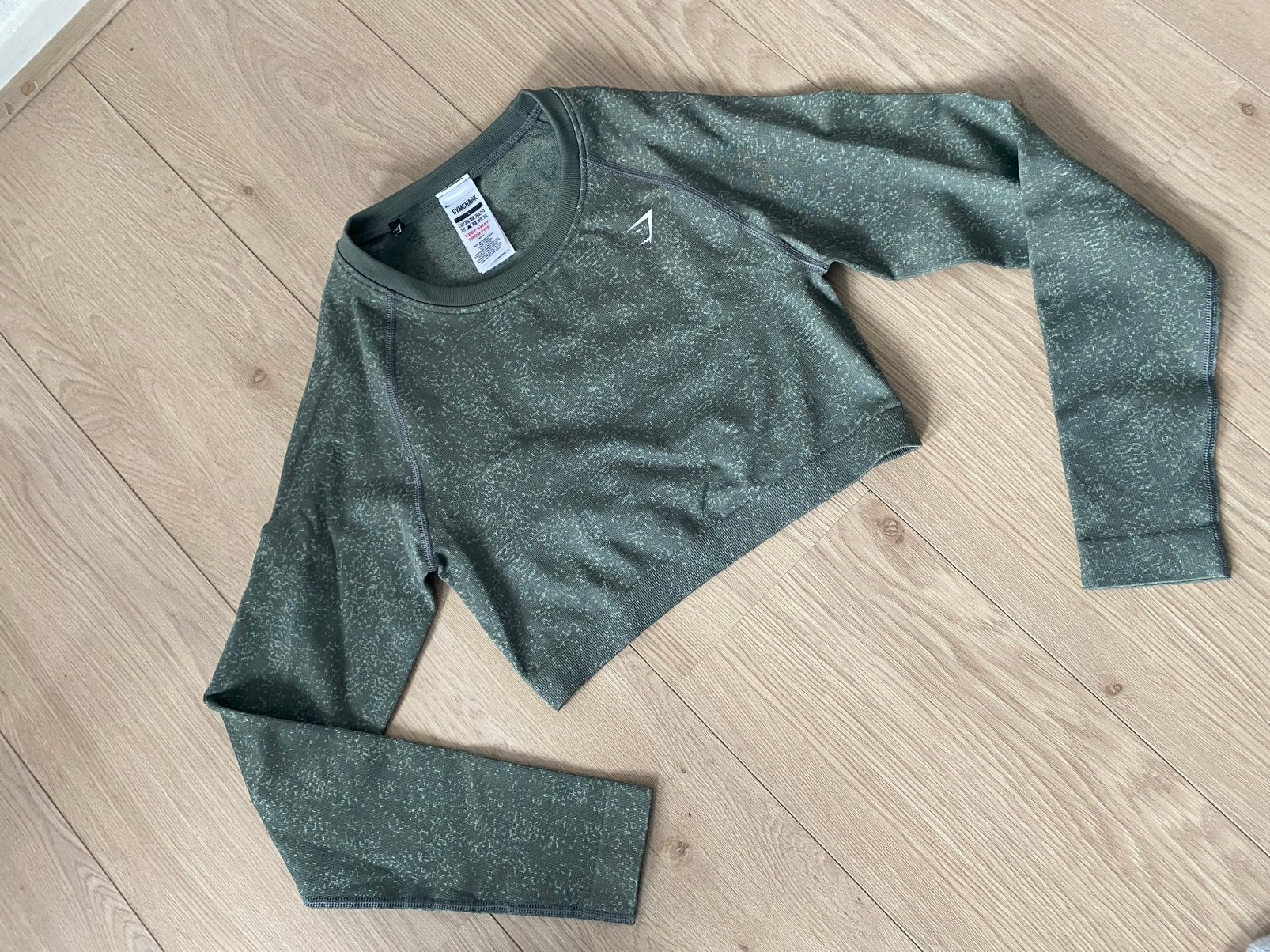 Gymshark longsleeve L (nooit gedragen), Ophalen of Verzenden, Nieuw, Overige kleuren
