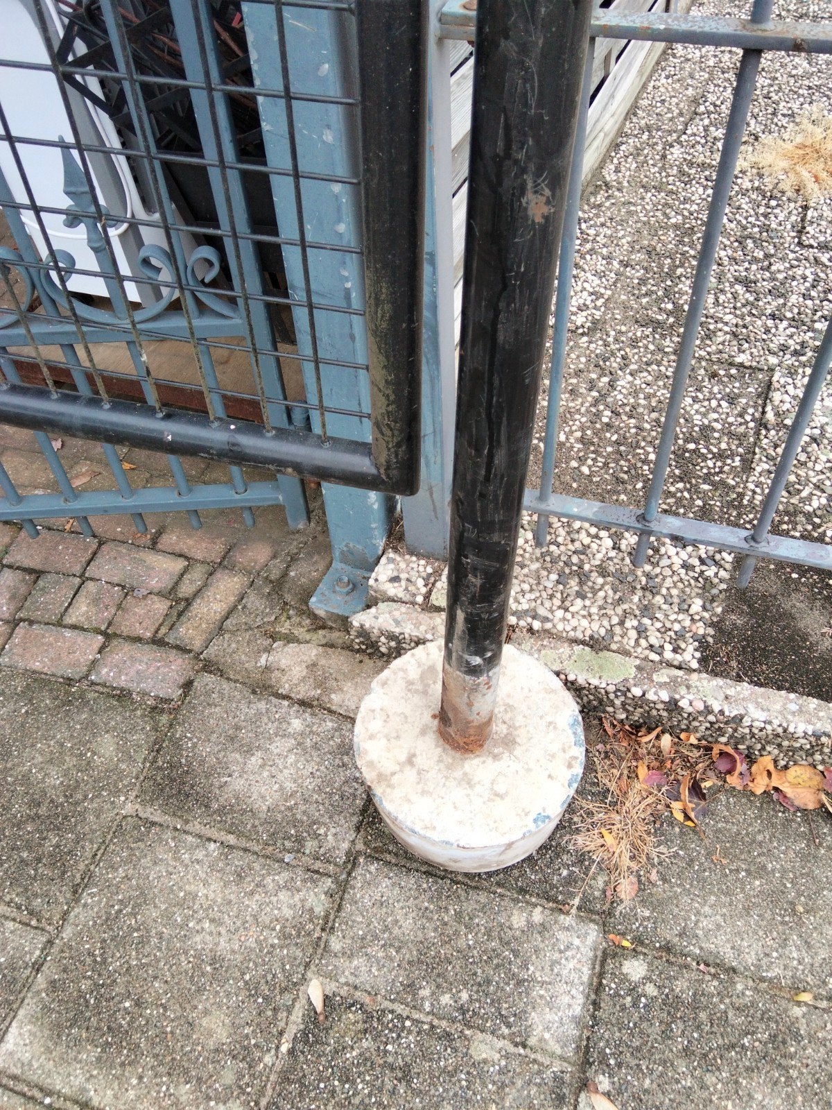 Stevig zwart tuinhek met poort - Gebruikt, Ophalen, Met poort, Gebruikt, Tuinhek
