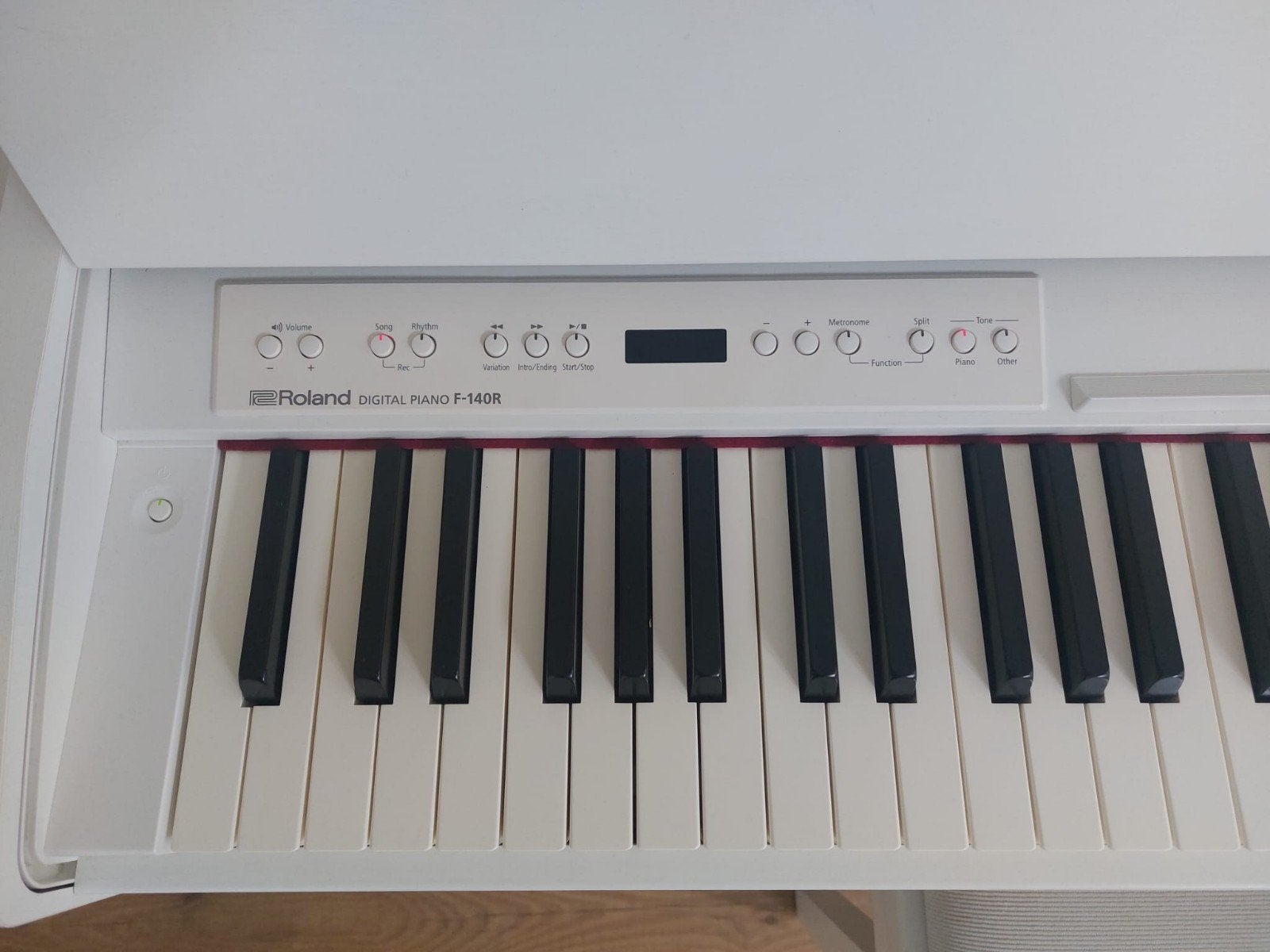 Roland F-140R Digitale Piano Wit met Krukje en Koptelefoon, Ophalen, Gebruikt, Wit, Digitaal