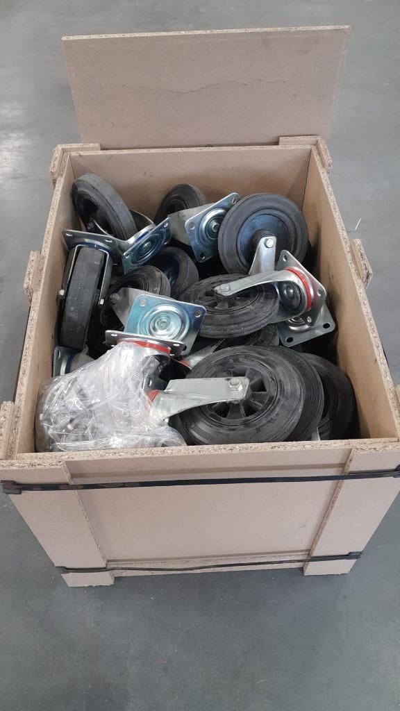 Zwenkwielen met bouten en moeren, Ophalen, Gebruikt, Overige typen