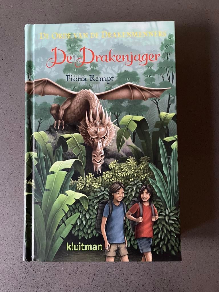 Boek De Drakenjager - Fiona Rempt - hardcover 322 blz, Ophalen of Verzenden, Zo goed als nieuw