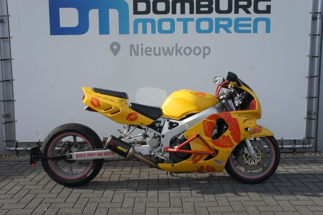 HONDA CBR 900 RR FIREBLADE () 48,481 km, Motoren, Motoren | Honda, HONDA, 4 cilinders, Motorrijbewijs A, Bedrijf