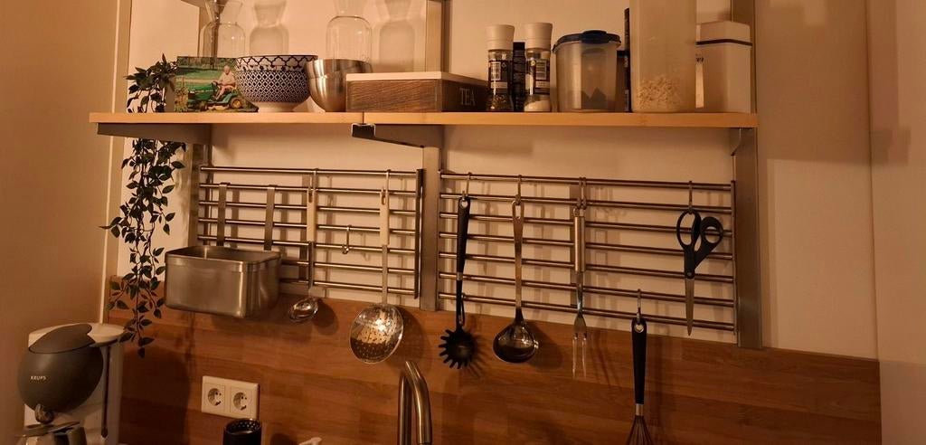 Ikea wandframe met planken, antraciet, Ophalen, Zo goed als nieuw