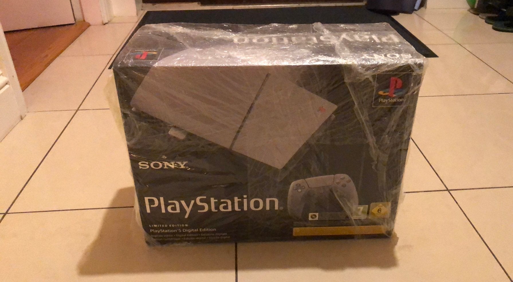 PlayStation 5 30th Anniversary editie Nooit gebruikt!, Spelcomputers en Games, Spelcomputers | Sony PlayStation 5, Ophalen of Verzenden