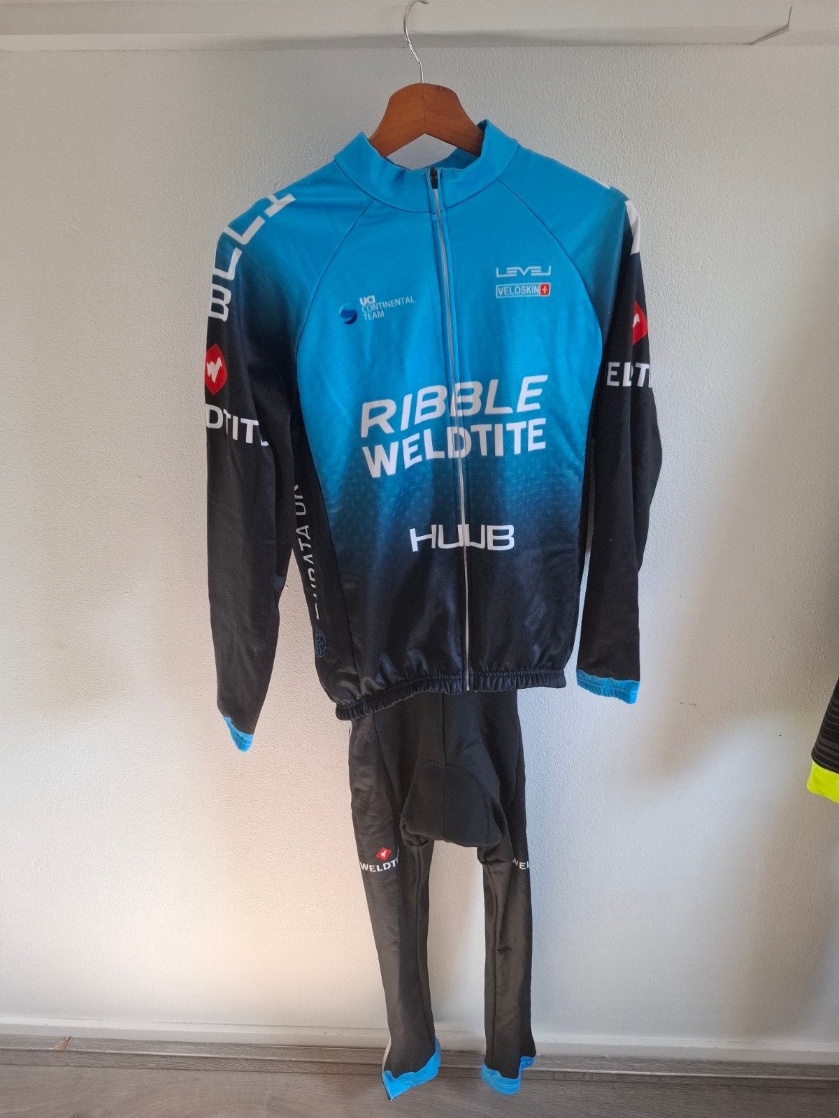 Ribble Weldtite UCI Wielerkleding maat L, Ophalen of Verzenden, Zo goed als nieuw, Helm