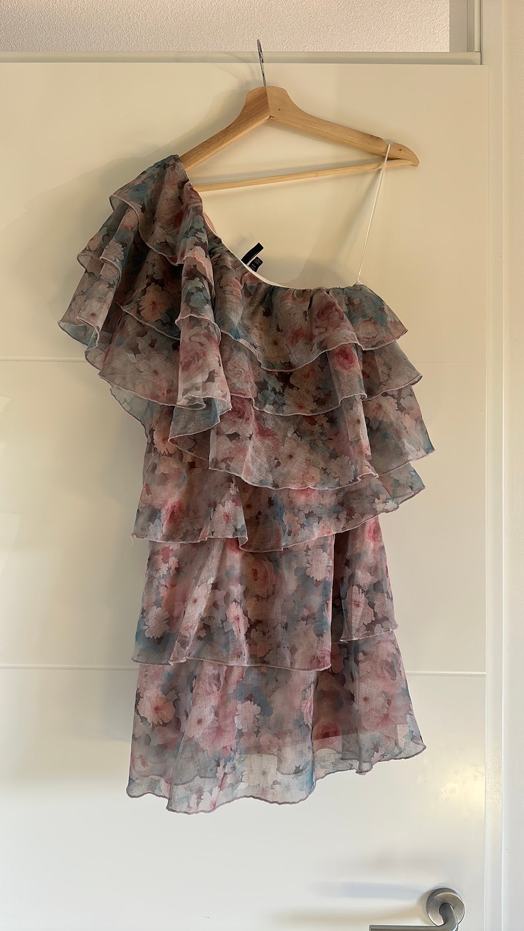 Vero moda one shoulder cocktail jurk, Kleding | Dames, Maat 38/40 (M), Meerkleurig, Ophalen of Verzenden, Zo goed als nieuw