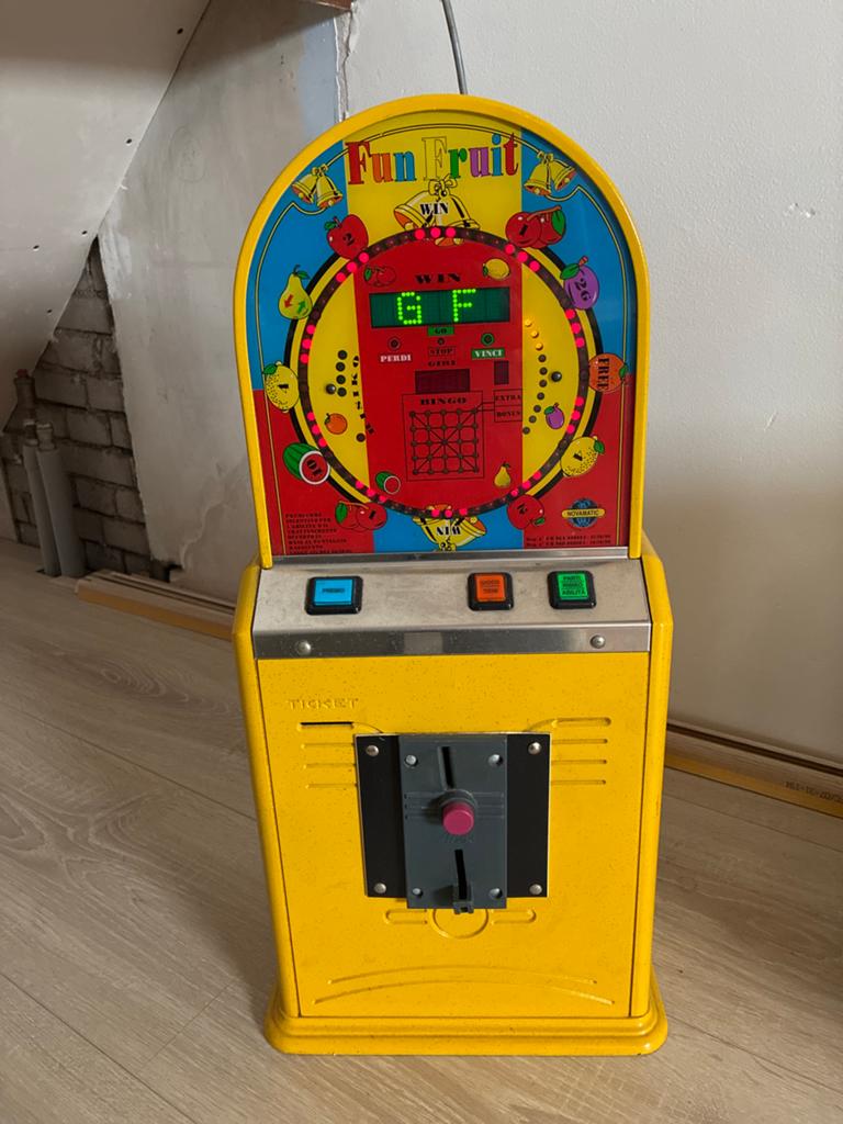 Gokkast Fun Fruit - Vintage Slotmachine Simulator, Overige munten, Ophalen of Verzenden, Gebruikt