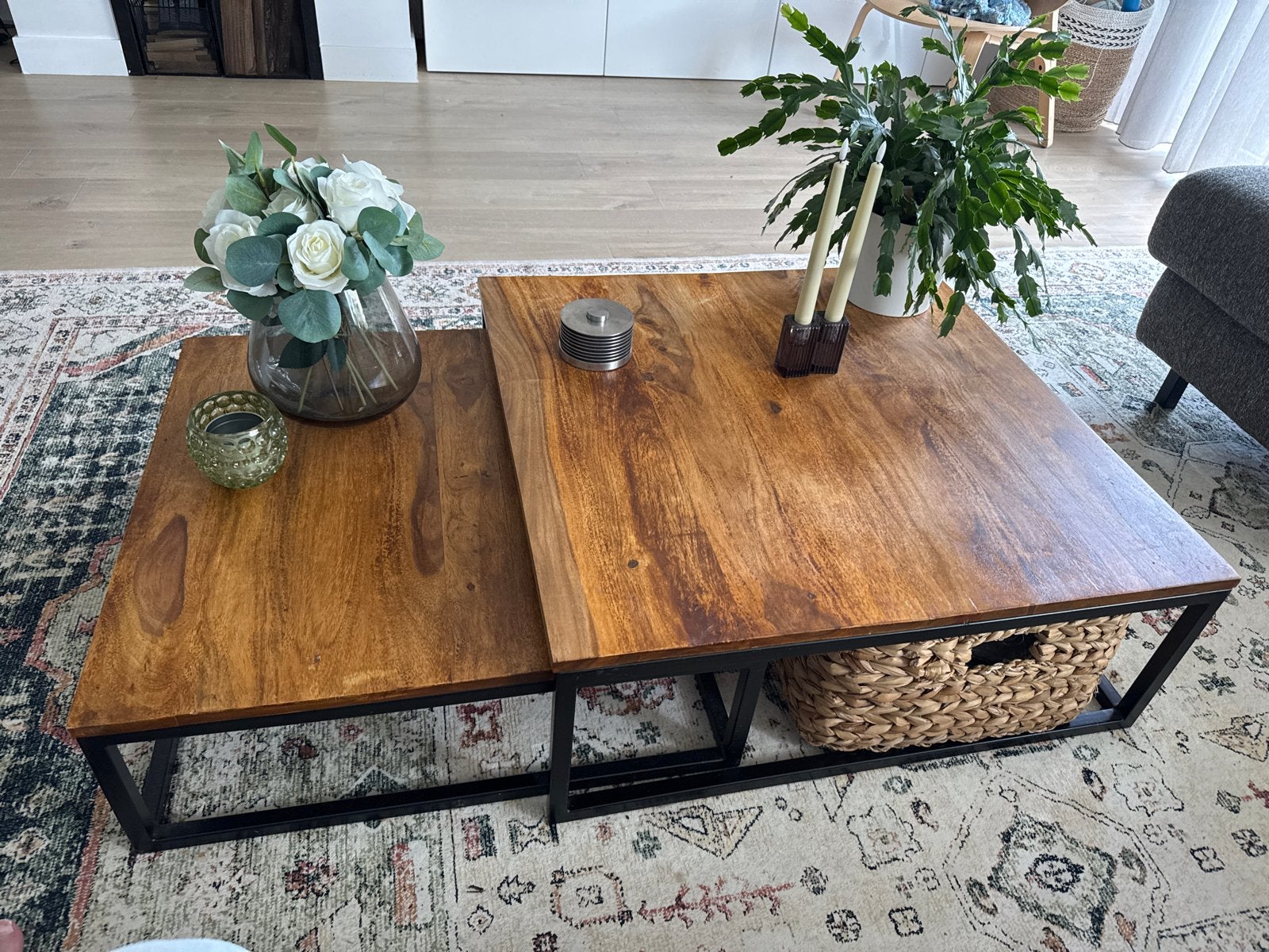 Set van 2 salontafels - Hout en Metaal, Gebruikt, Vierkant, Overige houtsoorten, 50 tot 100 cm