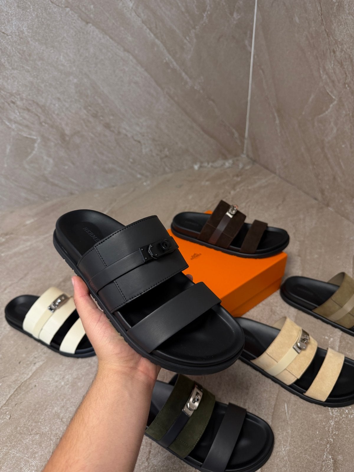 Luxe Hermes Sandalen - Partij, Kleding | Dames, Schoenen, Ophalen of Verzenden, Zo goed als nieuw, Zwart, Sandalen of Muiltjes