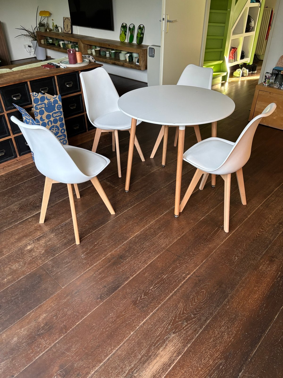 Eettafel set 4 stoelen Scandinavisch wit zo goed als nieuw, 50 tot 100 cm, Rond, Scandinavisch, Zo goed als nieuw