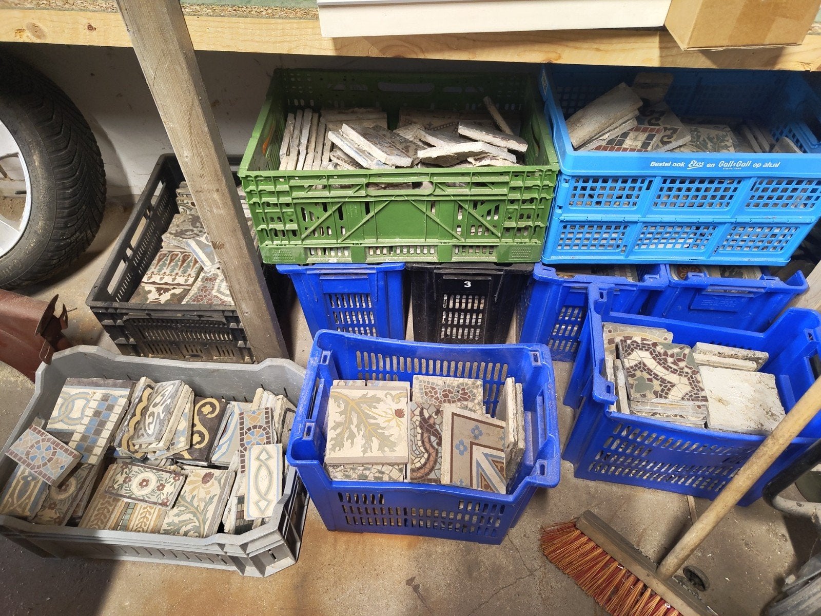 Portugese/ cement tegels 12 kratjes in één koop, Doe-het-zelf en Verbouw, Tegels, Ophalen, Keramiek, Minder dan 20 cm, Minder dan 20 cm