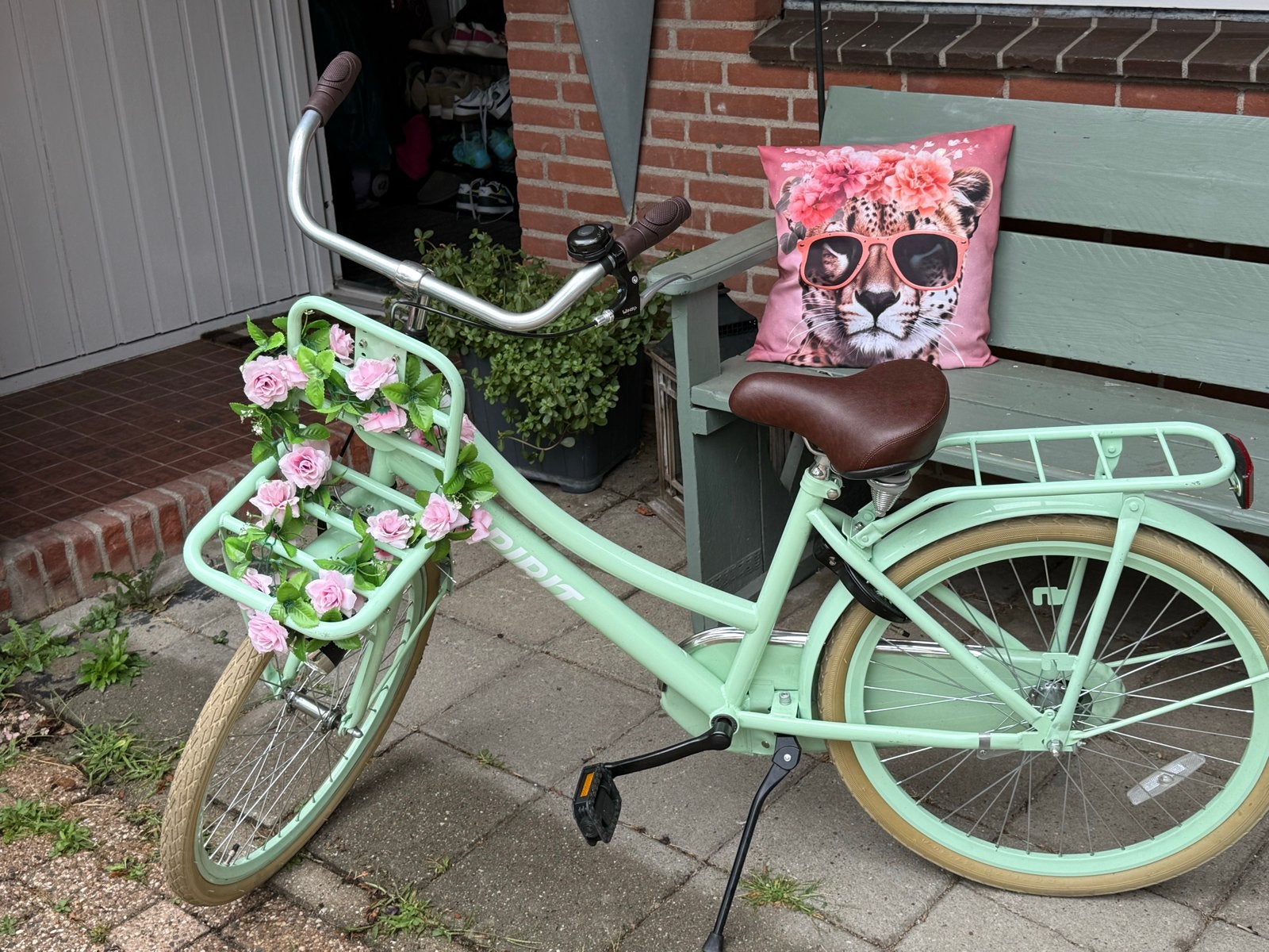 Leuke mintgroene Spirit fiets met bloemenmand, Fietsen en Brommers, Fietsen | Dames | Damesfietsen, Velgrem, Zo goed als nieuw
