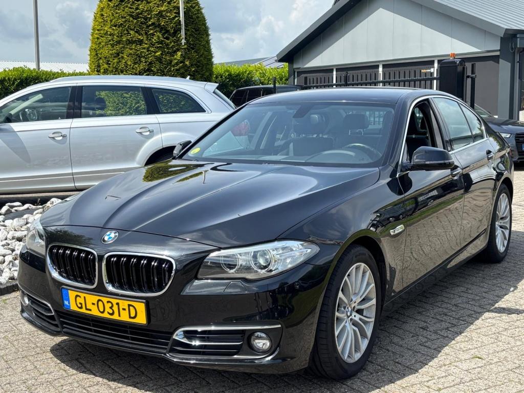 BMW 5 Serie 520D Automaat Sedan High Executive 2014 Zwart, Auto's, BMW, Euro 6, 4 cilinders, 2000 kg, Zwart