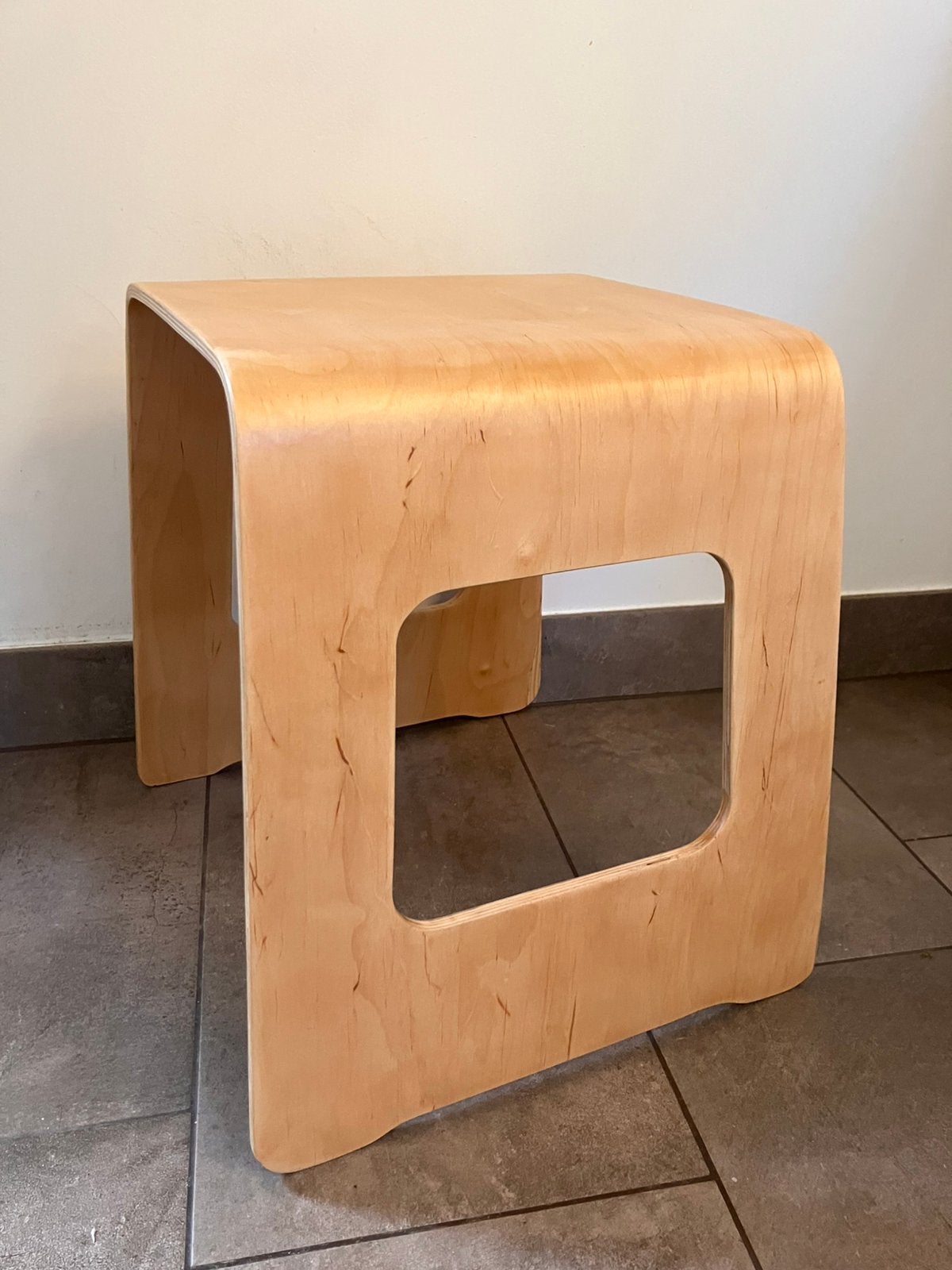 Ikea Benjamin kruk / bijzettafel, Ophalen of Verzenden, Gebruikt, Hout