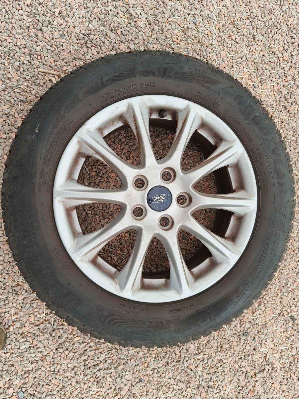 Ford Mondeo Focus MK3 MK4 Velgen met Winterbanden, Ophalen, 215 mm, 16 inch, Banden en Velgen