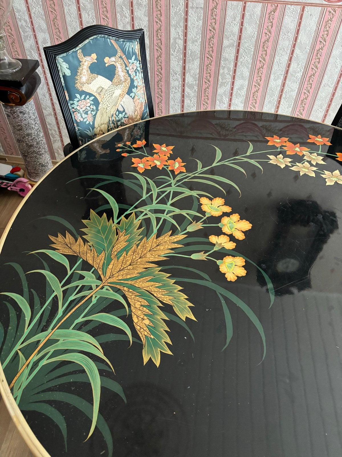 Vintage Oosterse Eettafel met Stoelen - Zwart met Bloemen, Ophalen