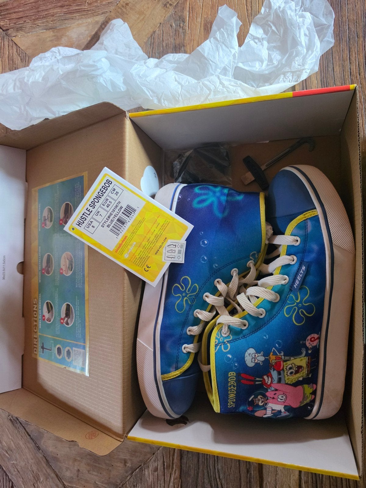 unieke gelimiteerde SpongeBob Heelys / rol schoenen 40.5, Ophalen of Verzenden, Zo goed als nieuw, Jongen of Meisje