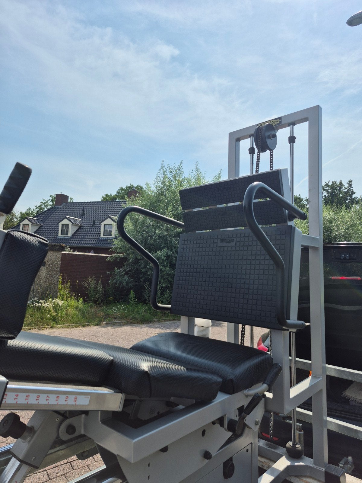 Technogym Isotonic Leg Press/Hack Squat – 260KG steekgewicht, Sport en Fitness, Fitnessmaterialen, Ophalen, Gebruikt, Benen, Overige typen