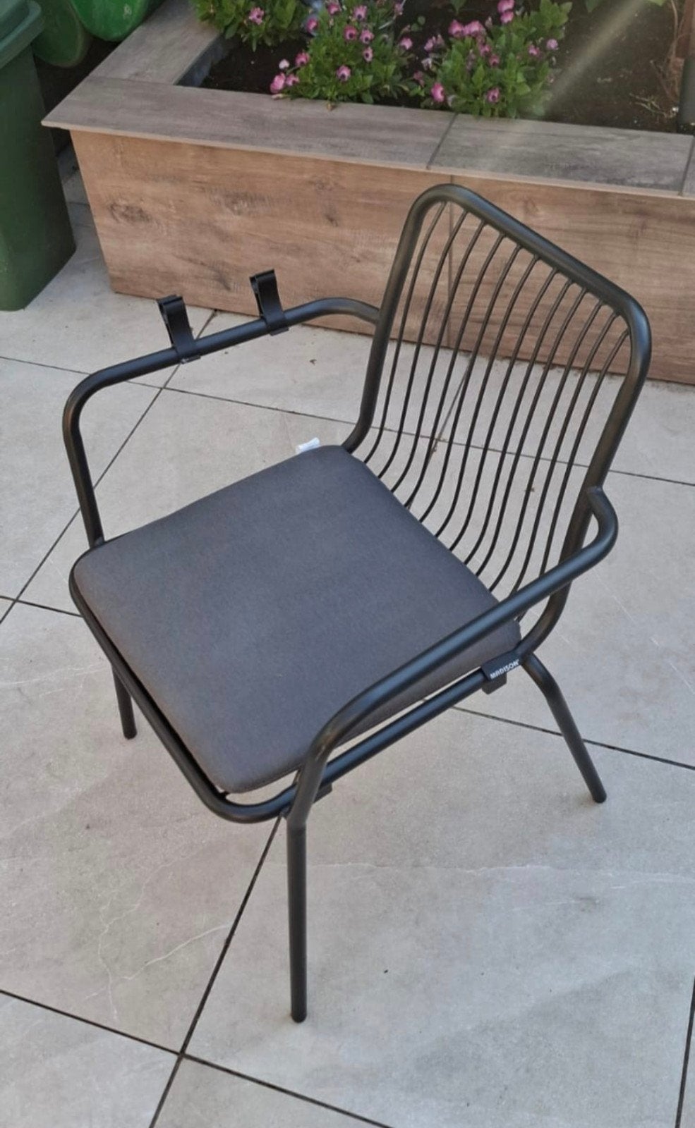 2 tuinstoelen antraciet, stapelbaar, Ophalen, Zo goed als nieuw, Metaal, Stapelbaar