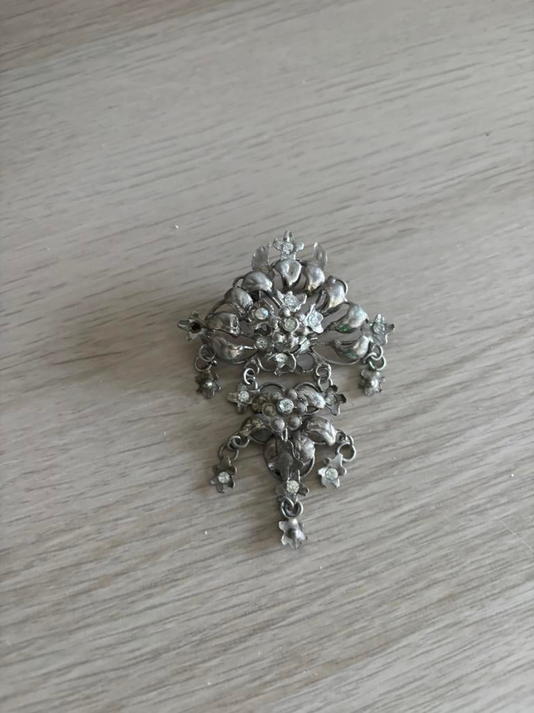 Oude broche, Overige materialen, 4 tot 7 cm, Ophalen of Verzenden, Zo goed als nieuw