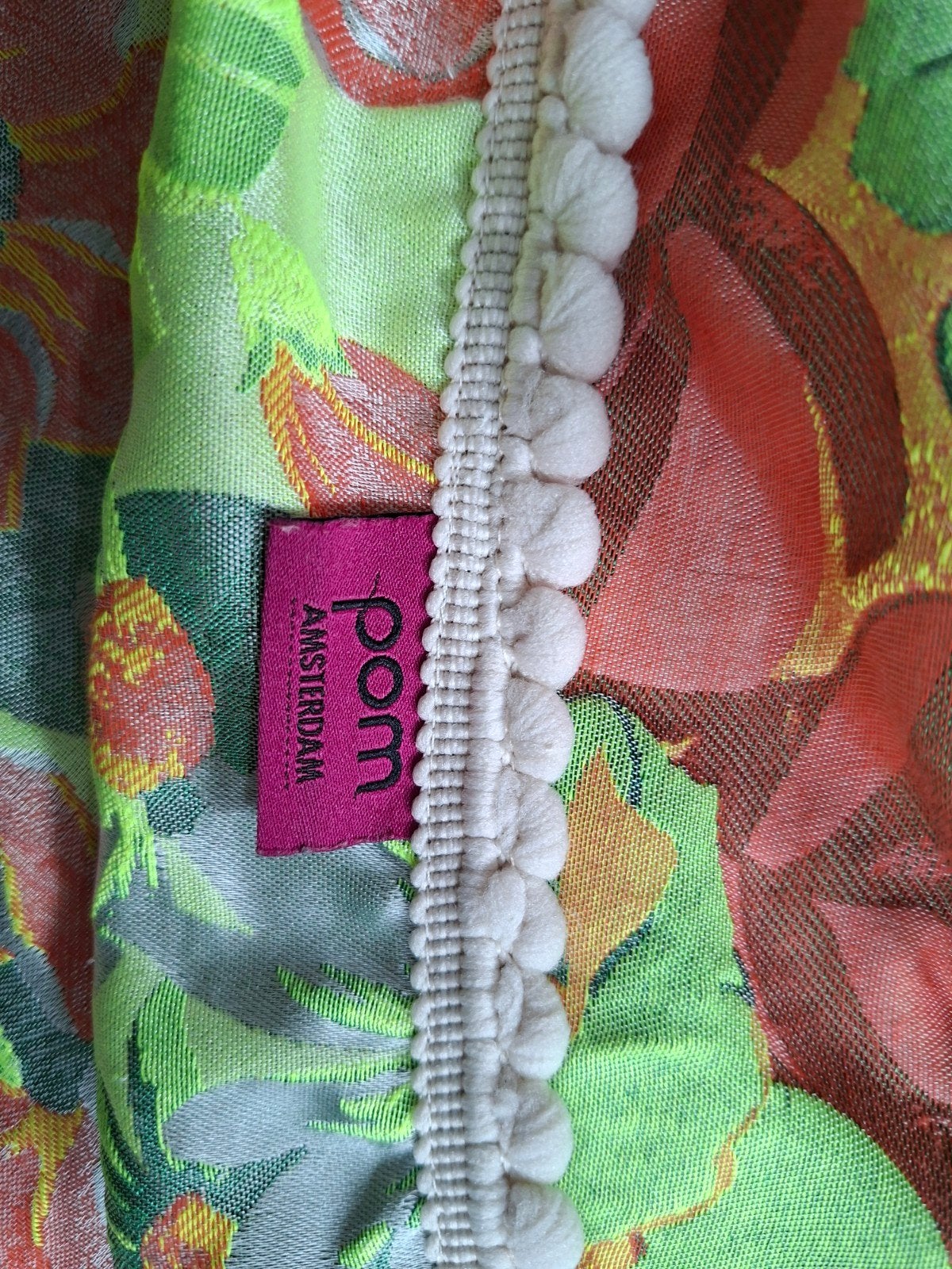 POM Amsterdam sjaal met bloemenprint en pompons, Kleding | Dames, Pom Amsterdam, Ophalen of Verzenden, Zo goed als nieuw, Sjaal