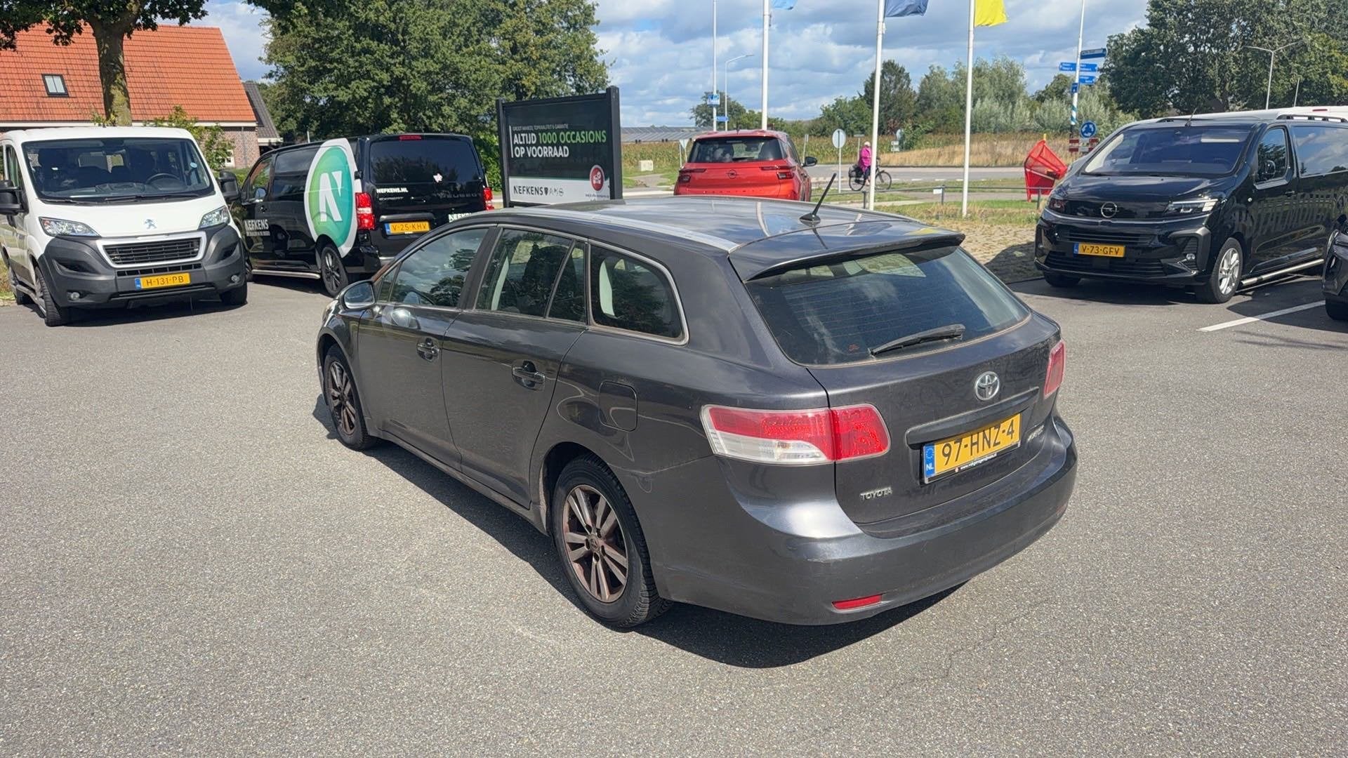 Toyota Avensis Wagon 1.8 VVTi 147pk 134.000km. 2e eig. Clima, 4 cilinders, Origineel Nederlands, Handgeschakeld, Grijs