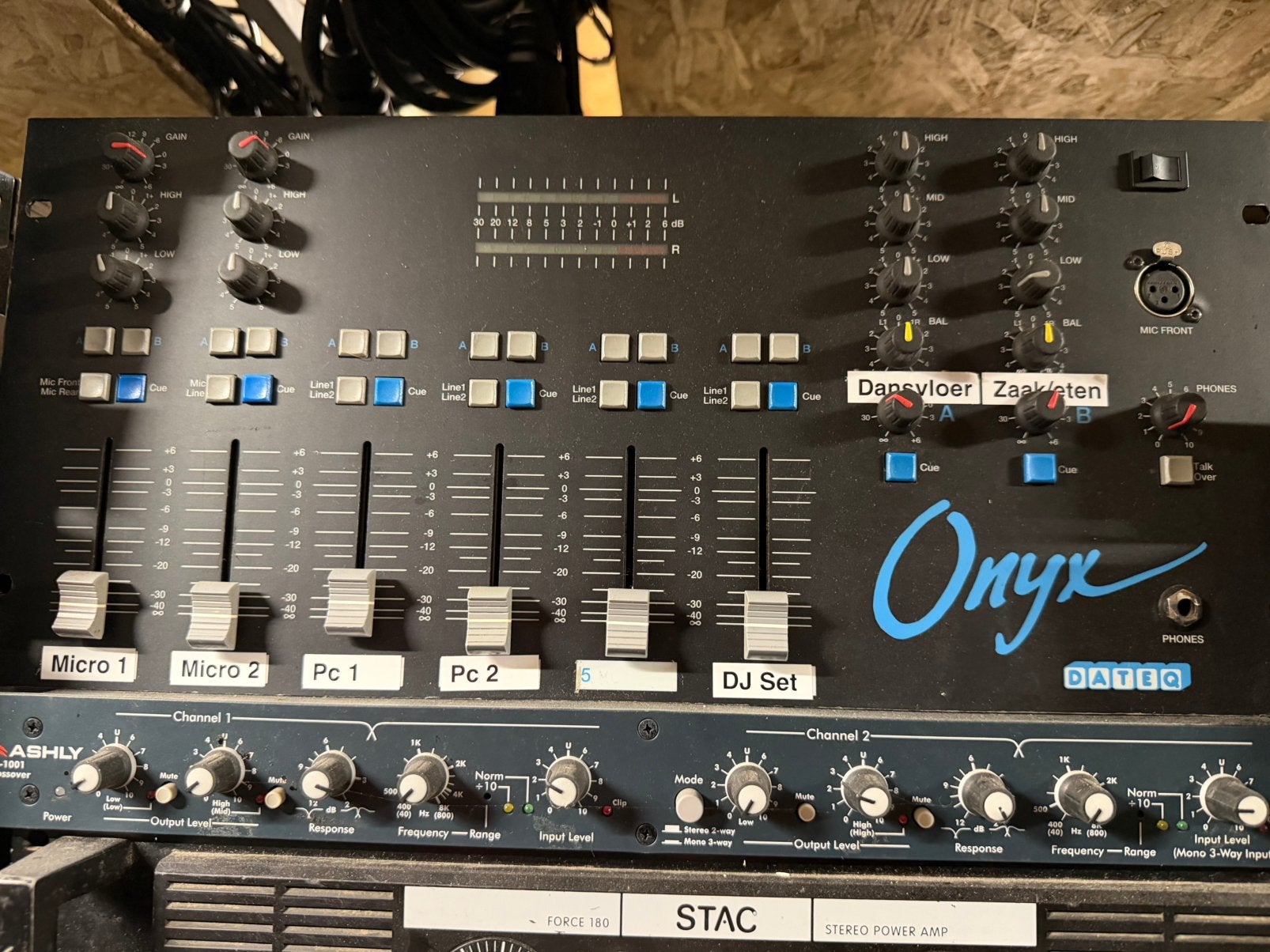 Dateq Onyx installatie mixer met 2 zones, Muziek en Instrumenten, Ophalen of Verzenden, Gebruikt, 5 tot 10 kanalen, Microfooningang