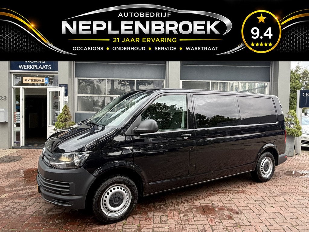Volkswagen Transporter 2.0 TDI L2H1 DC rolstoelbus bj 2015 k, Auto's, Voorwielaandrijving, Automatische klimaatregeling, Gebruikt
