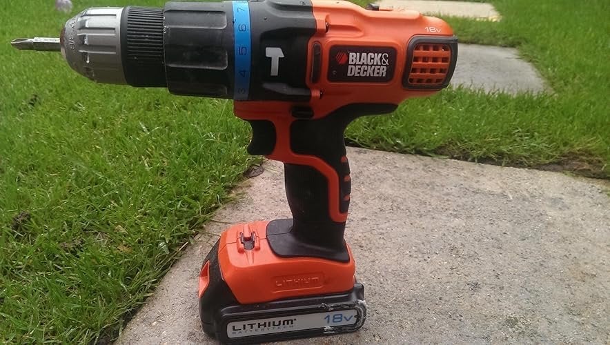Black & Decker 18V Lithium Boor- en Schroefmachine, Gebruikt, Variabele snelheid, Ophalen of Verzenden, Boor- en Schroefmachine