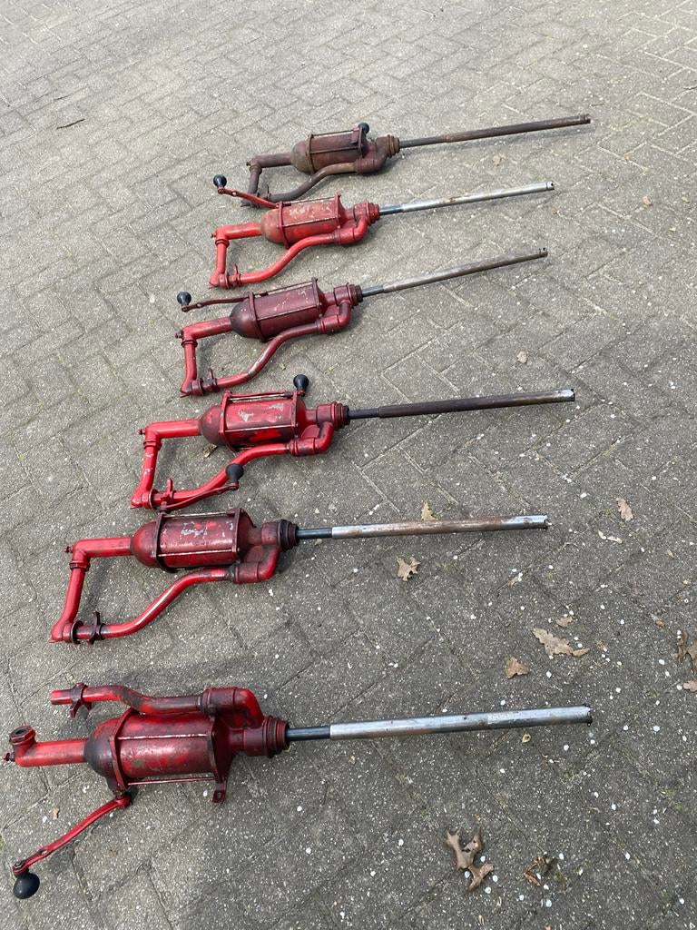 Partij van 6 oude handpompen, Antiek en Kunst, Ophalen