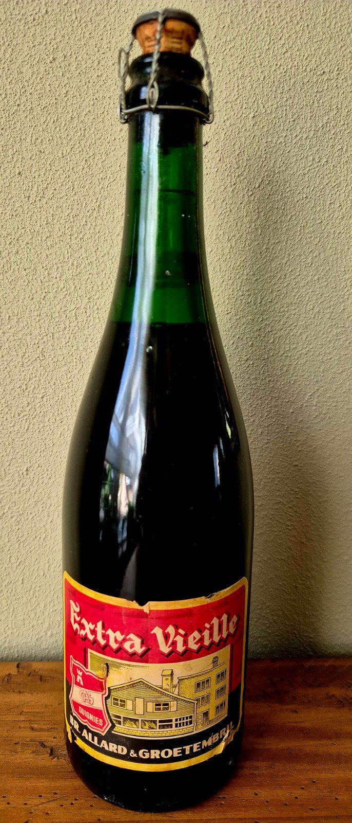 Fles Extra Vieille speciaal bier Allard Groetembril Guignies, Ophalen of Verzenden, Zo goed als nieuw, Flesje(s), Overige merken