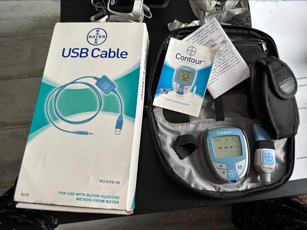 Bayer Glucosemeter met reisetui, riemtasje en USB-kabel, Ophalen of Verzenden, Gebruikt, Overige typen