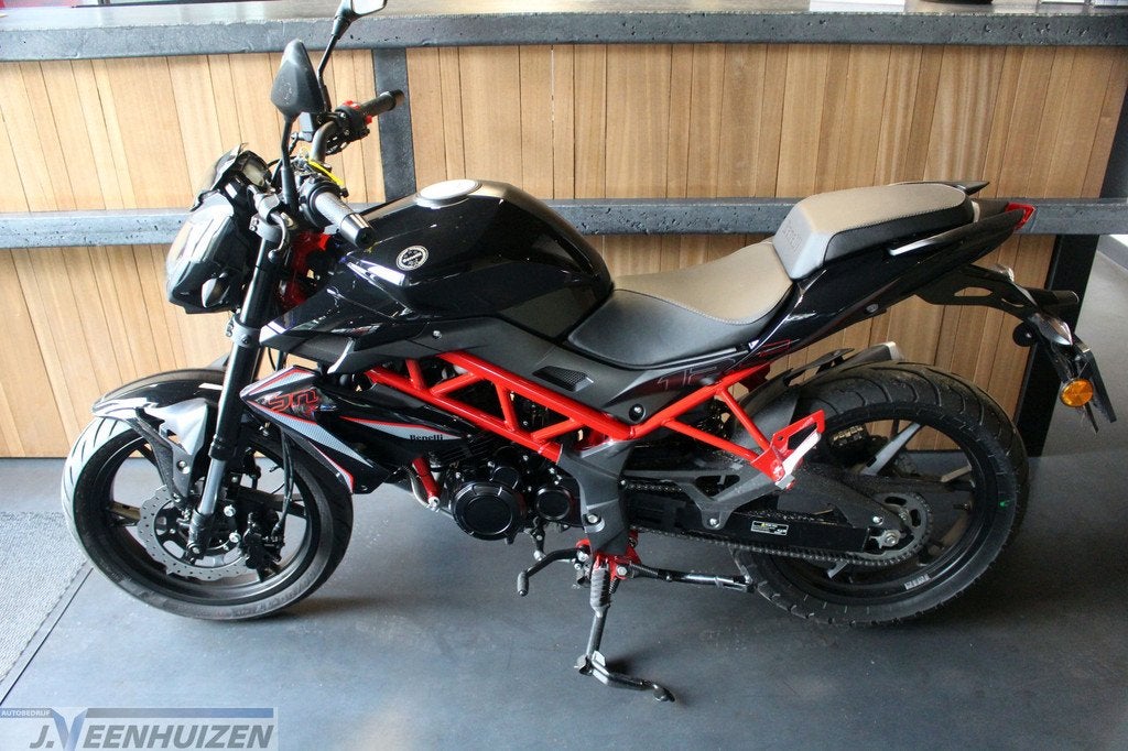 Benelli BN 125 2024| | A1 Keurige motor! | Nieuwstaat, Motoren, Bedrijf, Energieweg 2
9363ER  MARUM, NL, 125 cc, 11 kW of minder