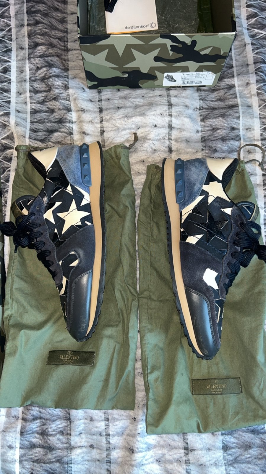 Valentino Limited Edition Sneakers Maat 41, Ophalen of Verzenden, Zo goed als nieuw, Zwart, Sneakers of Gympen