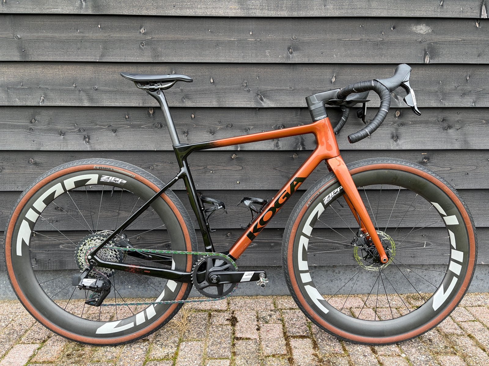 Koga Roqa Allroad S/Sram Apex AXS/Powermeter/Zipp 303S XPLR/, Ophalen, 28 inch, Carbon, 10 tot 15 versnellingen