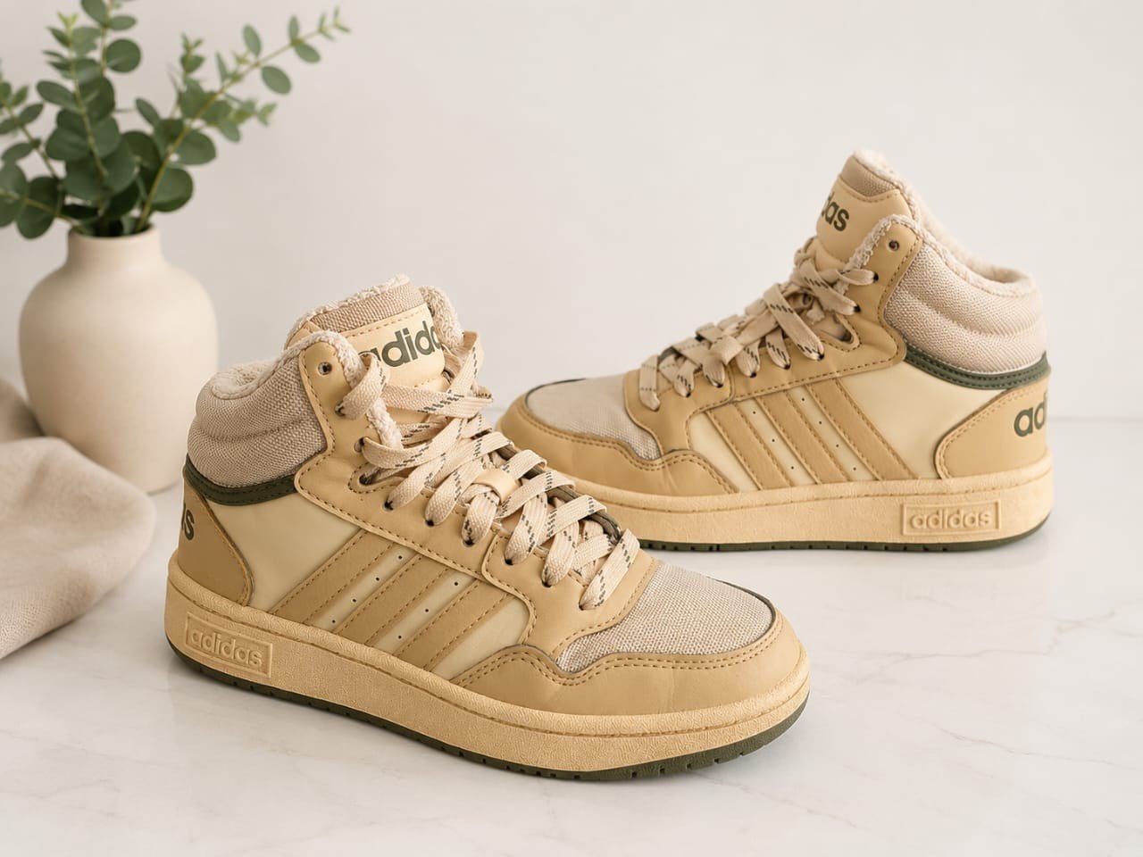 Adidas jongensschoenen maat 33 - Zeer goede staat, Adidas, Schoenen, Ophalen of Verzenden, Zo goed als nieuw