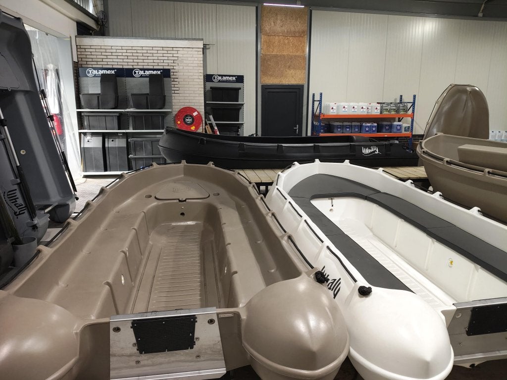 Whaly 370 nieuw showroommodel, Watersport en Boten, Vis- en Consoleboten, 4 m, 2 m, Overige materialen, 10 tot 30 pk