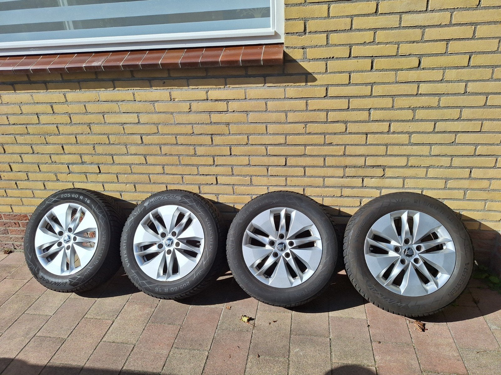 Skoda Octavia 16 inch velgen met winterbanden, Ophalen, Gebruikt, 16 inch, Banden en Velgen