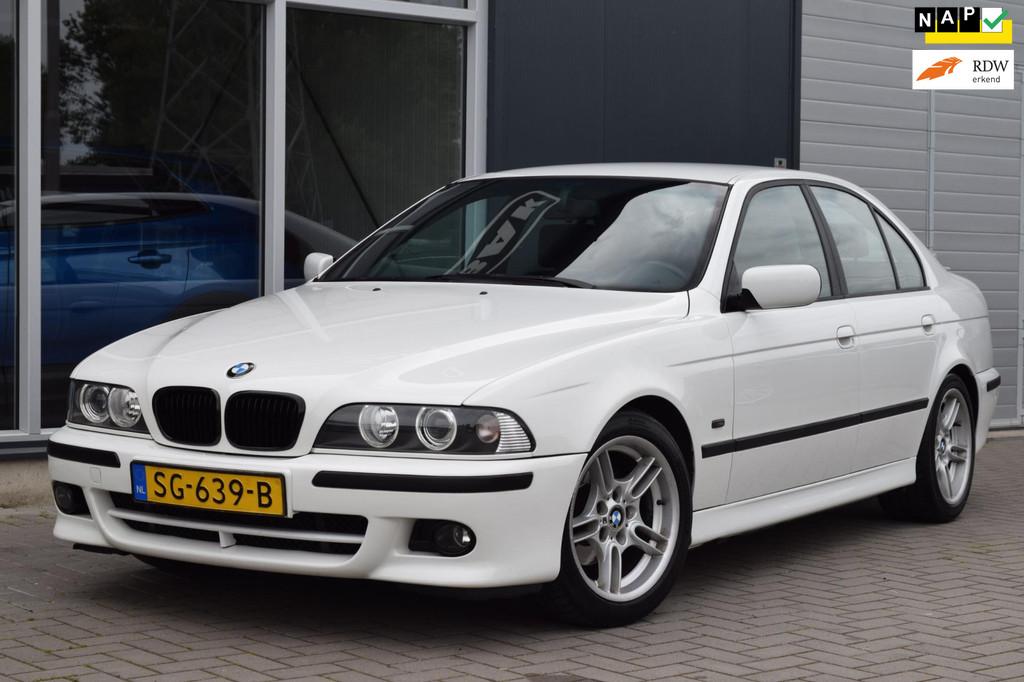 BMW 5-serie 525i M-Sport | Automaat | Clima | Cruise | APK 5, Automaat, Achterwielaandrijving, Gebruikt, Zwart