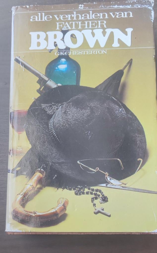 426 Alle verhalen van Father Brown, Ophalen of Verzenden, Zo goed als nieuw, Father Brown