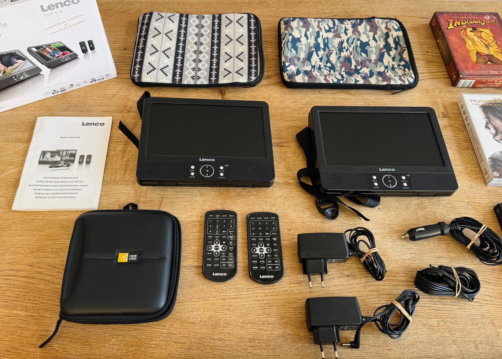 Lenco Draagbare DVD Spelers DVP-928 met 2 Schermen + 18DVD’s, Draagbaar, Ophalen of Verzenden, Zo goed als nieuw, Overige merken