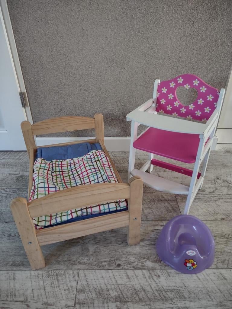 Ikea poppenbedje, poppenstoeltje en Baby Born potje, Ophalen of Verzenden, Gebruikt, Babypop