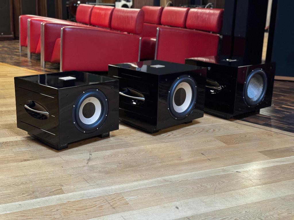 Rel S550 / S850 / Carbon Special Black label, Overige merken, Subwoofer, Nieuw, Ophalen of Verzenden